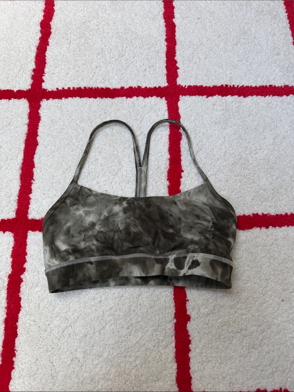 Lululemon Flow Y Bra Nulu Light Support Sports Bra